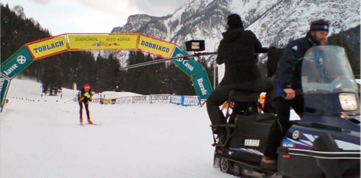 Polecam vom Motorschlitten neben der Langlauf-Loipe in Toblach